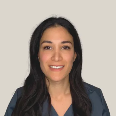 Dr Larissa Merz Zahnärztin 1000 x 1000 px