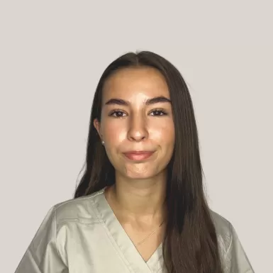 Dentalassistentin Dalina Zenuni 1000 x 1000 px