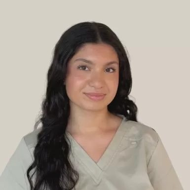 Oerlikon Dentalassistentin Helin Cetin 1000 x 1000 px