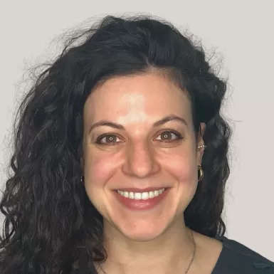 Dr Nadine Stupp Zahnärztin 1000 x 1000 px
