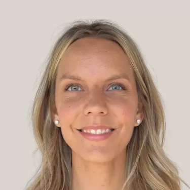 Dr Laura Seefeld Zahnärztin Oerlikon 1000 x 1000 px
